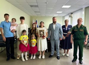 «Скажи маме, пусть не плачет»: старший сын в многодетной семье Комаровских стал примером мужества&nbsp;