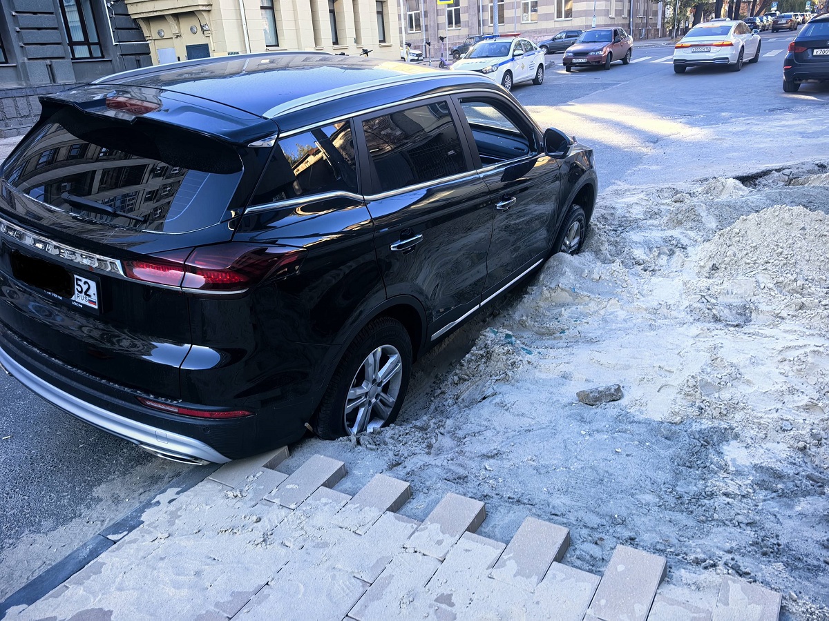 Нижегородец скончался за рулем в центре города
