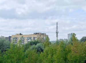 Связь в новостройках: от опции к обязательному стандарту
