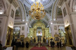 До десяти нижегородских осужденных в год принимают крещение