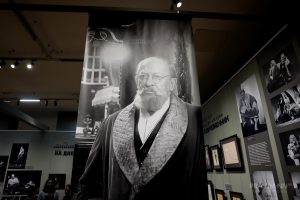 Выставка «Искусство быть настоящим», приуроченной к 100-летию Евгения Евстигнеева.
