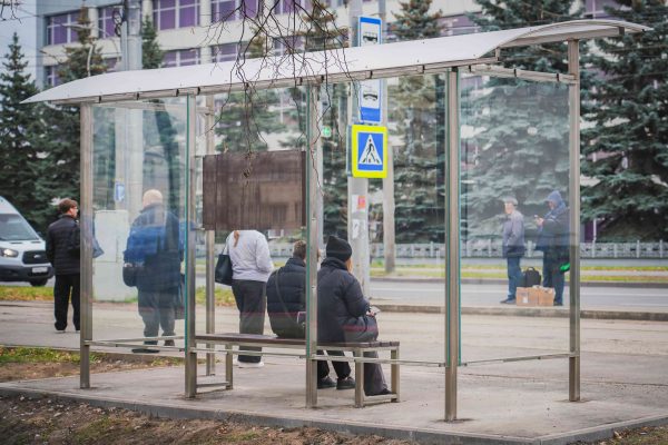 11 новых остановочных павильонов установили в Автозаводском районе